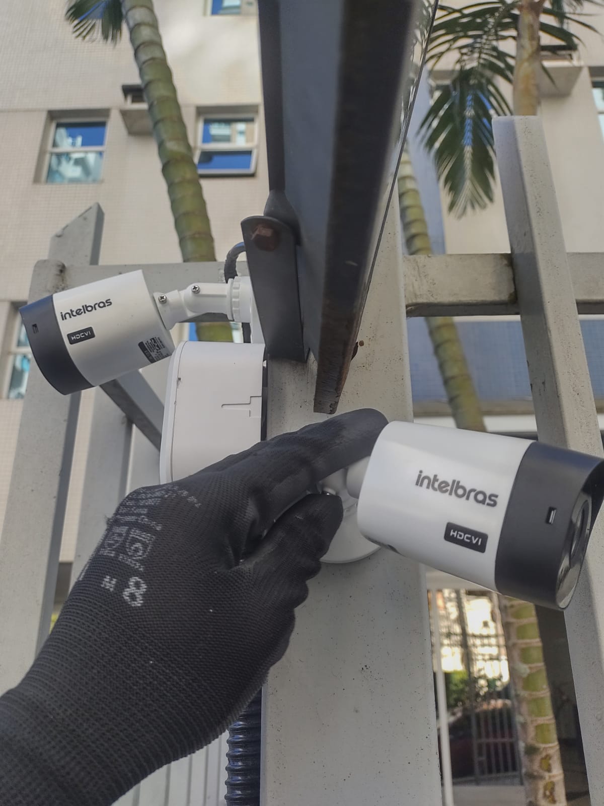Câmera Intelbras instalada
